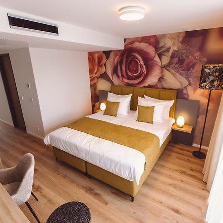 Hotel Am Rathaus Freiburg Bagian luar foto
