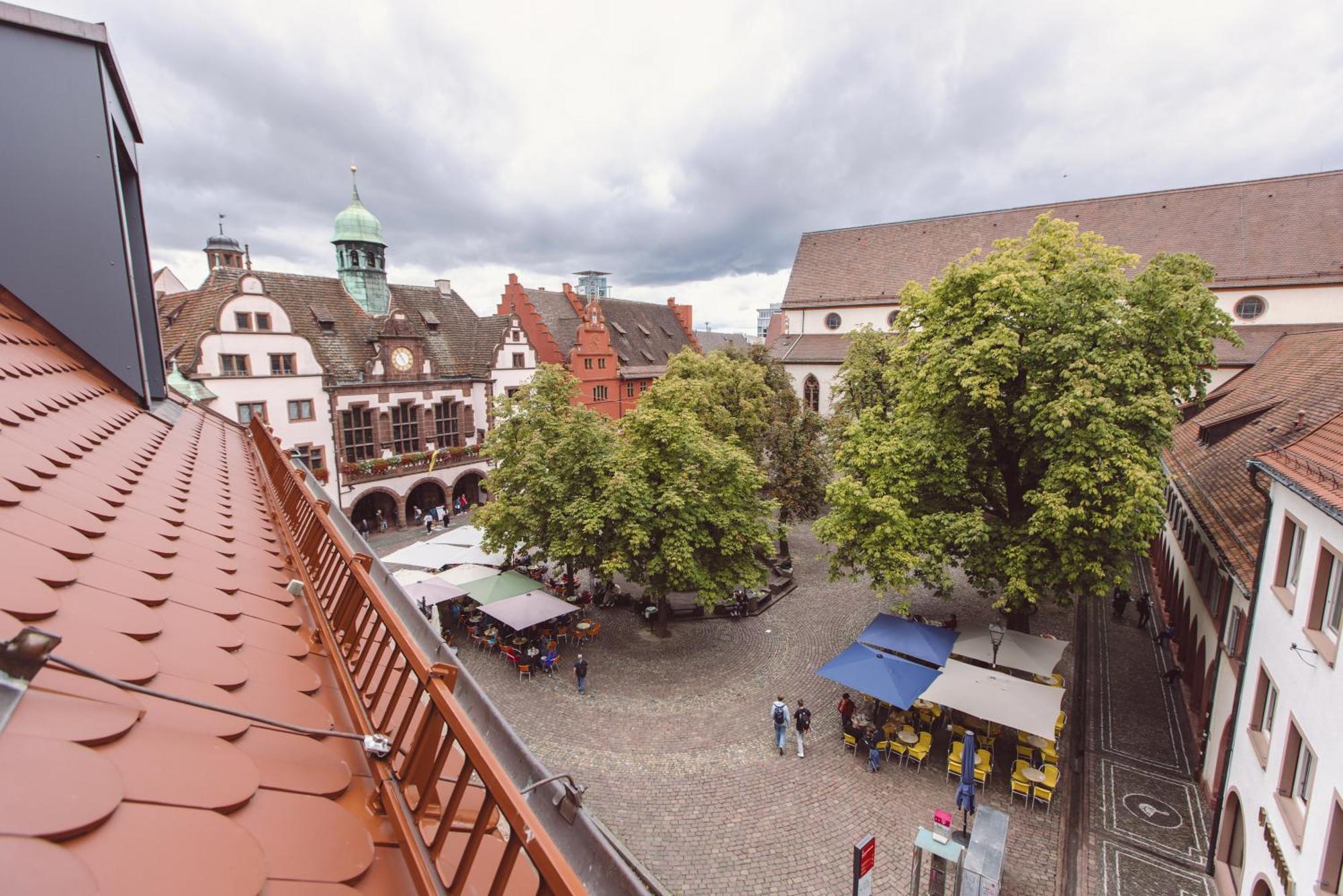 Hotel Am Rathaus Freiburg Bagian luar foto