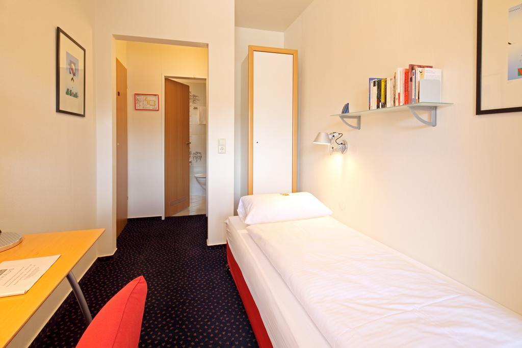 Hotel Am Rathaus Freiburg Ruang foto